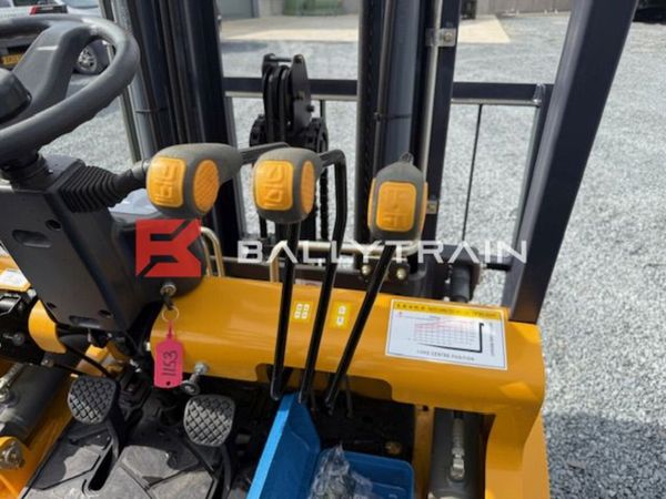 Apache HH30Z Forklift (2025) 366553695