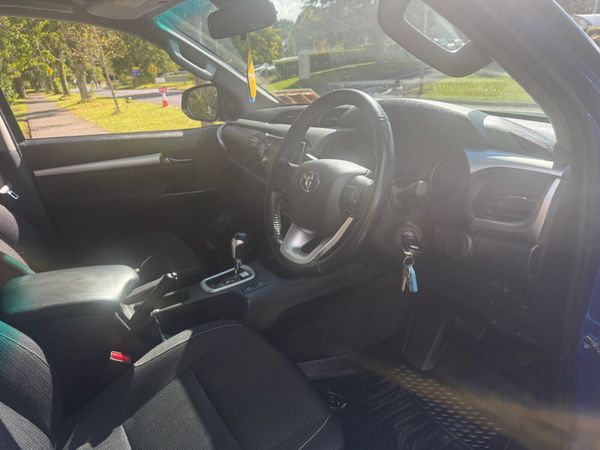 202 Toyota Hilux Automatic LOW MILEAGE 366565915