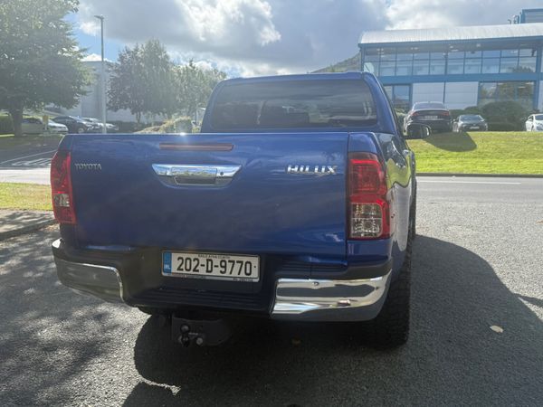 202 Toyota Hilux Automatic LOW MILEAGE 366565910