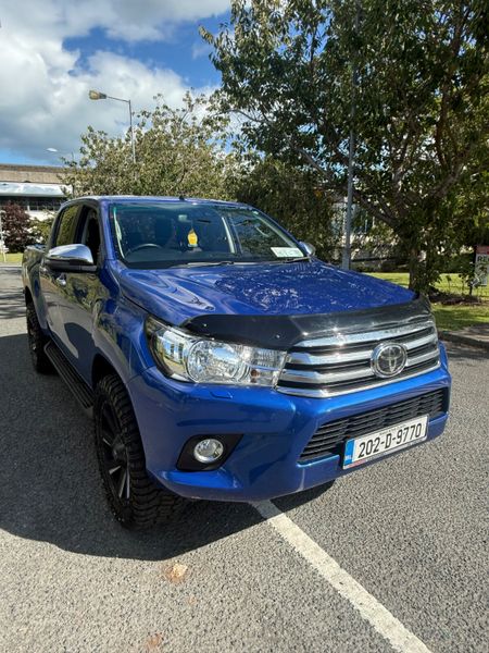 202 Toyota Hilux Automatic LOW MILEAGE 366565921