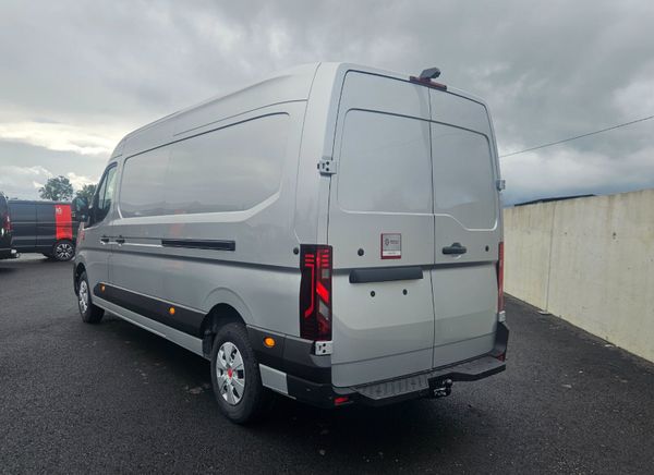 Renault Trucks Master IV #RedEdition in Silver 366585474