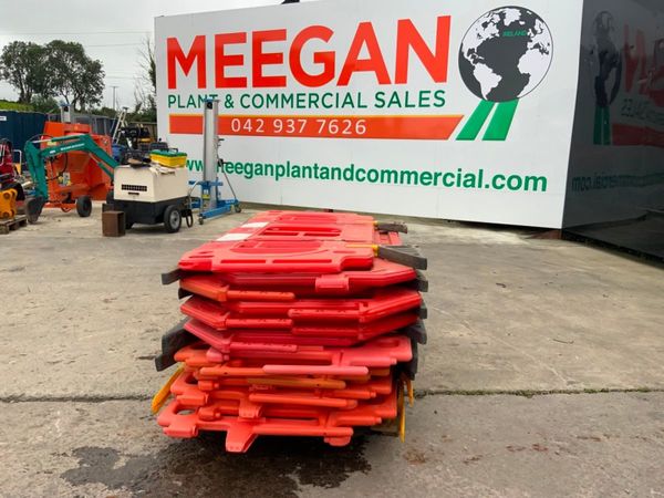 14 No : PEDESTRIAN SAFETY BARRIERS.........#014.. 366595814