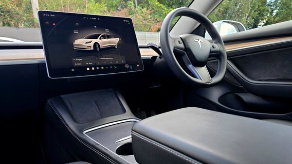 🔥 2022 Tesla Model 3 Standard Range Plus 366597315