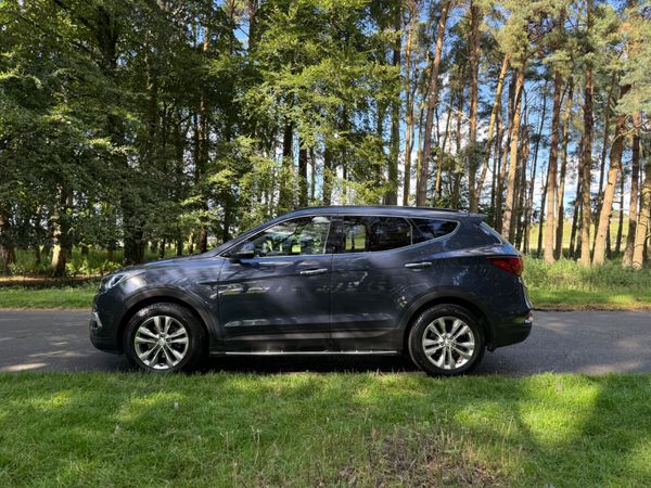 Hyundai Santa Fe 2017 4X4 Automatic 366627929