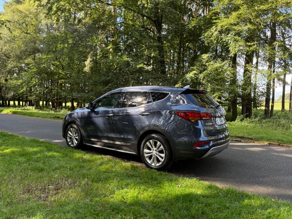 Hyundai Santa Fe 2017 4X4 Automatic 366627932