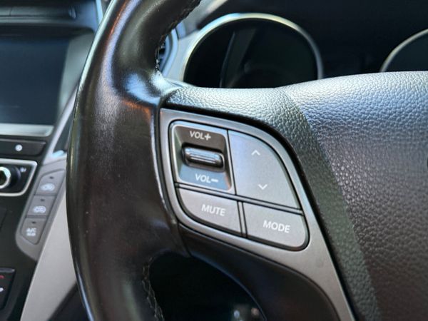 Hyundai Santa Fe 2017 4X4 Automatic 366627951