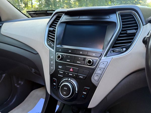 Hyundai Santa Fe 2017 4X4 Automatic 366627952