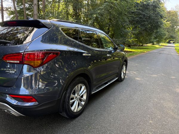 Hyundai Santa Fe 2017 4X4 Automatic 366627978