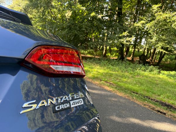 Hyundai Santa Fe 2017 4X4 Automatic 366627971