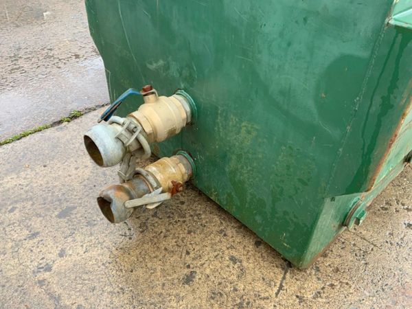 OIL WATER SEPARATOR /  FILTRATION TANK.....4887. 366661652