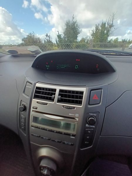 Toyota Yaris 2009 366671143