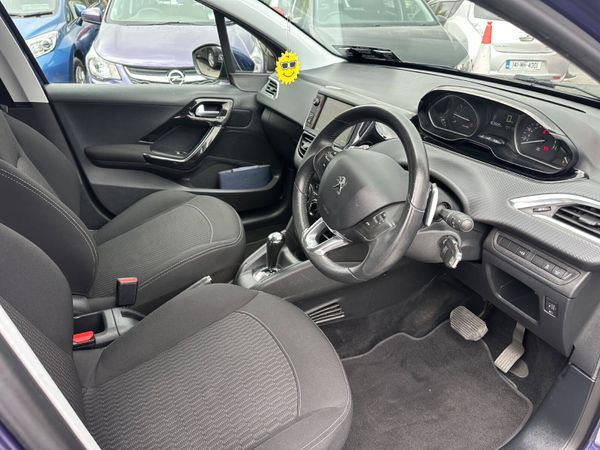 Peugeot 208 1.2 Petrol AUTO NCT TAX LOW KMS 366694528