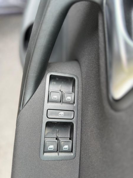 2015 VW Polo 1.2 Petrol Auto,14k km only low km 366695952