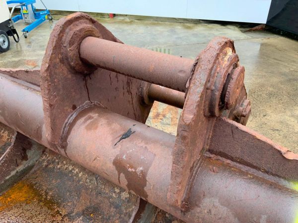 10ft GRADING BUCKET...........90mm PINS.......147 366693394
