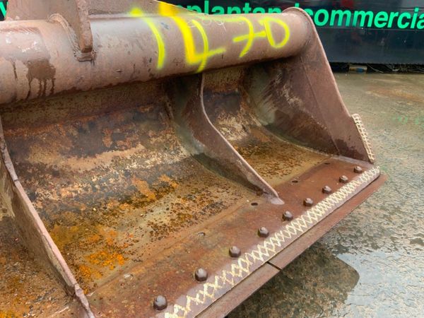 10ft GRADING BUCKET...........90mm PINS.......147 366693396