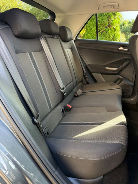 Stunning 211 Volkswagen T-Roc! 366719375