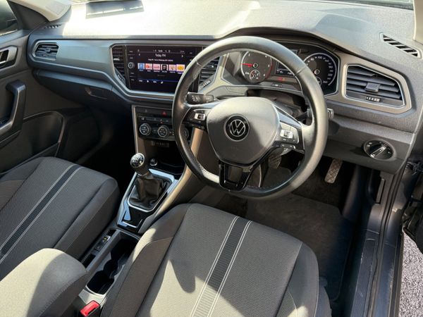 Stunning 211 Volkswagen T-Roc! 366719378