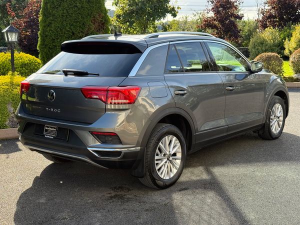 Stunning 211 Volkswagen T-Roc! 366719370