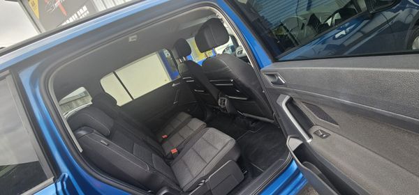 Volkswagen Touran Automatic 366732539