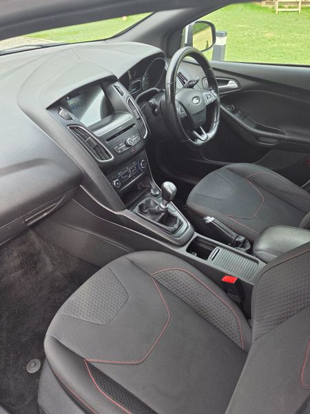 2017 FORD FOCUS ST LINE 1.5TDCI 120BHP 366732953