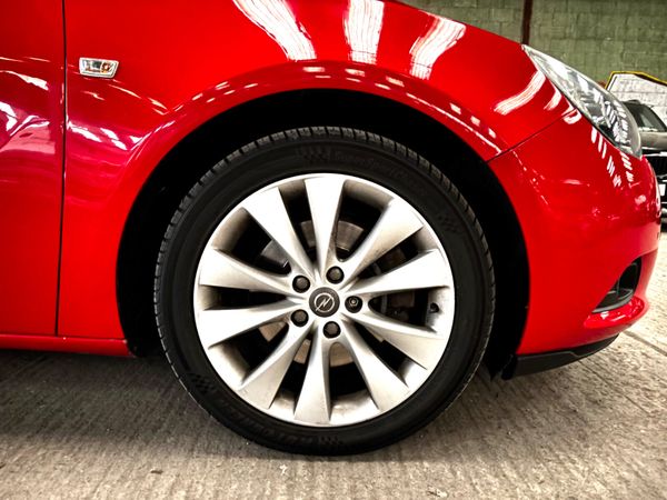 2014 Opel Astra GTC *Sports Trim* 366753731