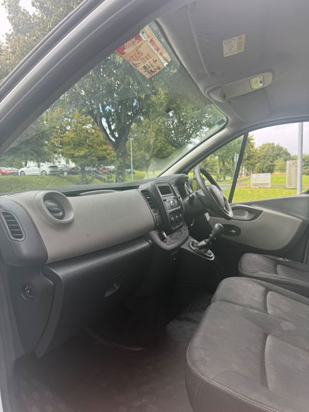 Renault Trafic 2015 INCLUDES VAT 366762164