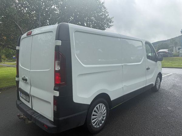 Renault Trafic 2015 INCLUDES VAT 366762162