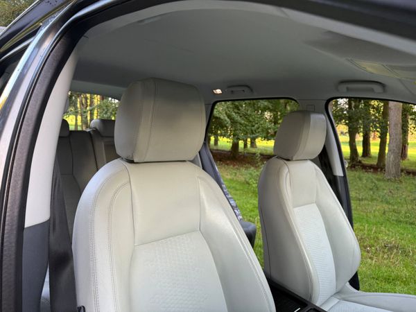 Land Rover Discovery Sport 2016 366770163