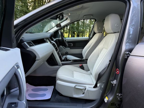 Land Rover Discovery Sport 2016 366770188