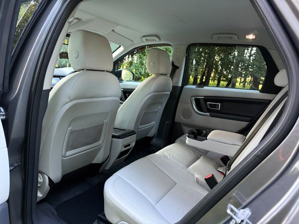 Land Rover Discovery Sport 2016 366770182