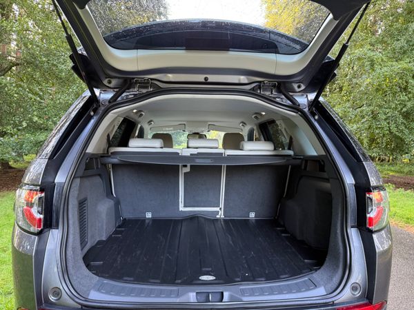 Land Rover Discovery Sport 2016 366770198