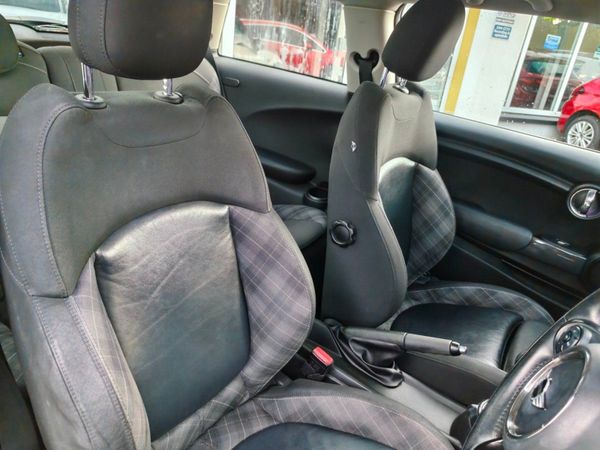MINI Cooper Cooper D 366782796