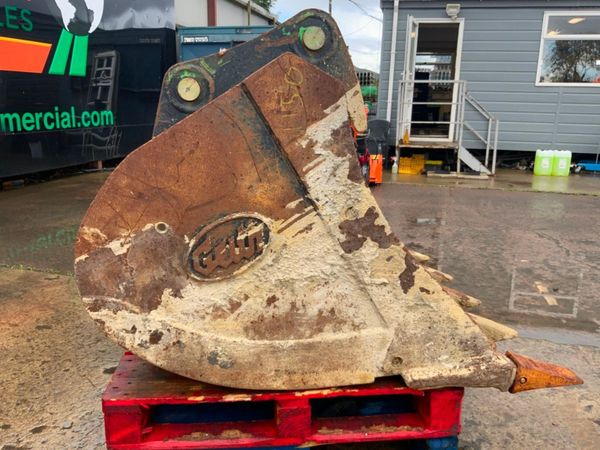 48" GEITH DIGGING BUCKET......65mm PINS....1421. 366793344