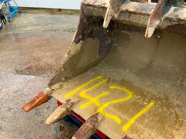 48" GEITH DIGGING BUCKET......65mm PINS....1421. 366793346