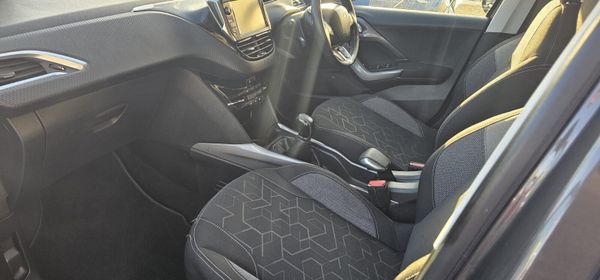 2018 Peugeot 2008 (LOW MILAGE) 366810191