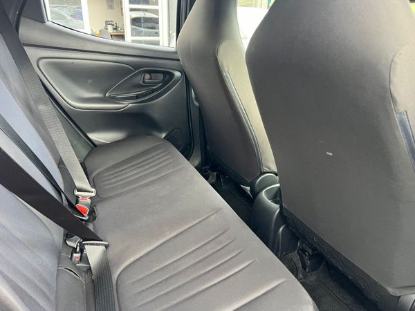 212 Toyota Yaris Hybrid 366846037