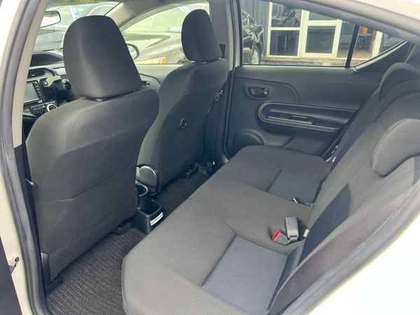 19 Toyota Aqua 1.5 Hybrid 366851812