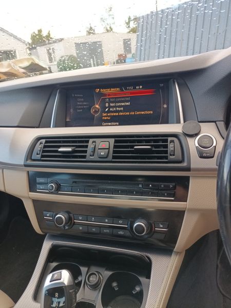 BMW 5-Series 2015 366860068