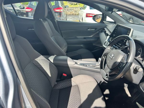 Toyota CHR ICON HEV 366871787