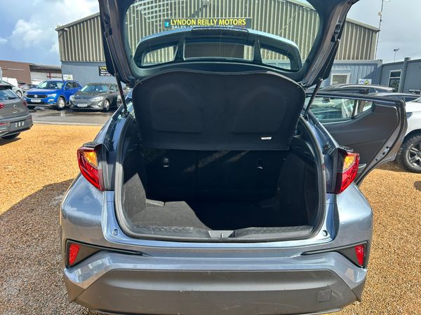 Toyota CHR ICON HEV 366871789