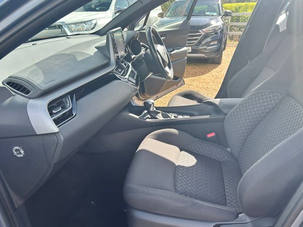 Toyota CHR ICON HEV 366871790