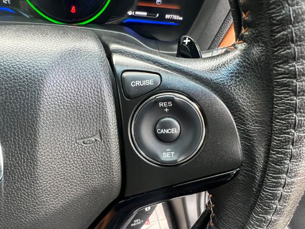 Honda Vesel 2015 366887670