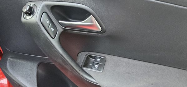 Volkswagen Polo 2011 (GOOD MILAGE) 366887798
