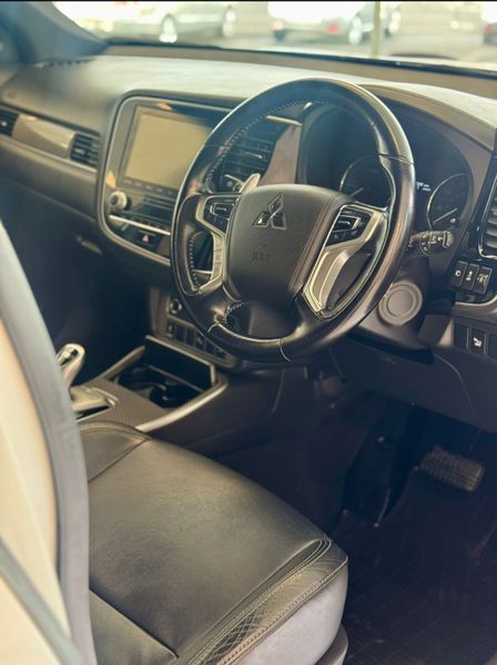 2020 Mitsubishi Outlander Phev Mivec 366895275