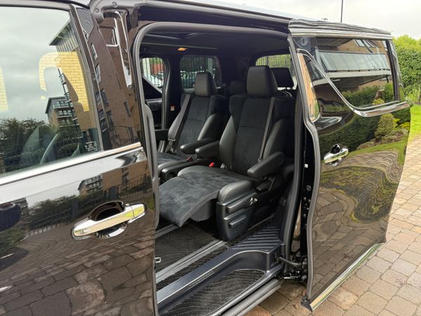 2023 Toyota Alphard 366898672