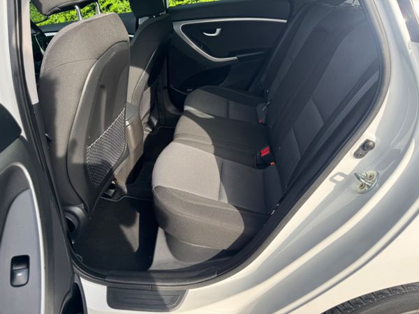 Hyundai i30 2016 DELUXE 1.4 PETROL 366908779