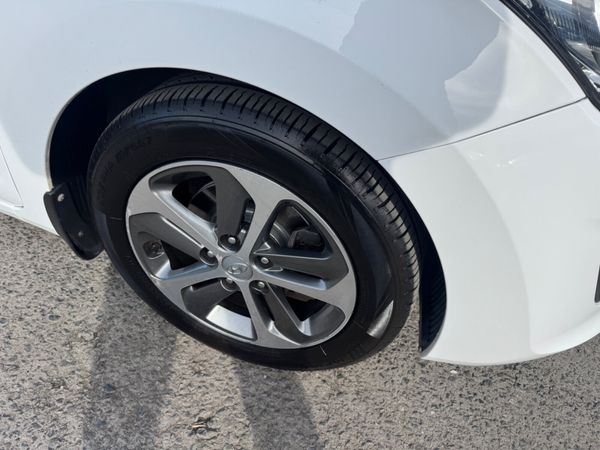 Hyundai i30 2016 DELUXE 1.4 PETROL 366908805