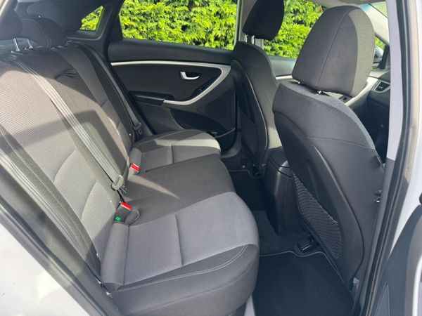 Hyundai i30 2016 DELUXE 1.4 PETROL 366908800