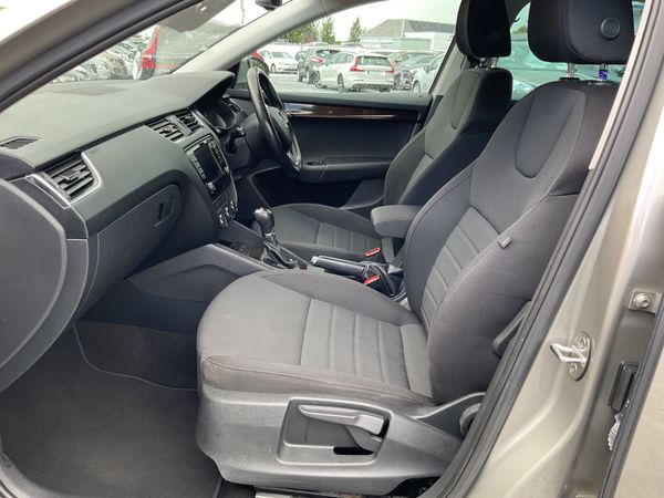 SKODA OCTAVIA  1.6 TDI AUTOMATIC 1 OWNER 366915953