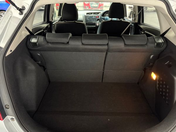 2016 Honda Fit 1.5 Petrol Hybrid Auto, Immaculate 366915971